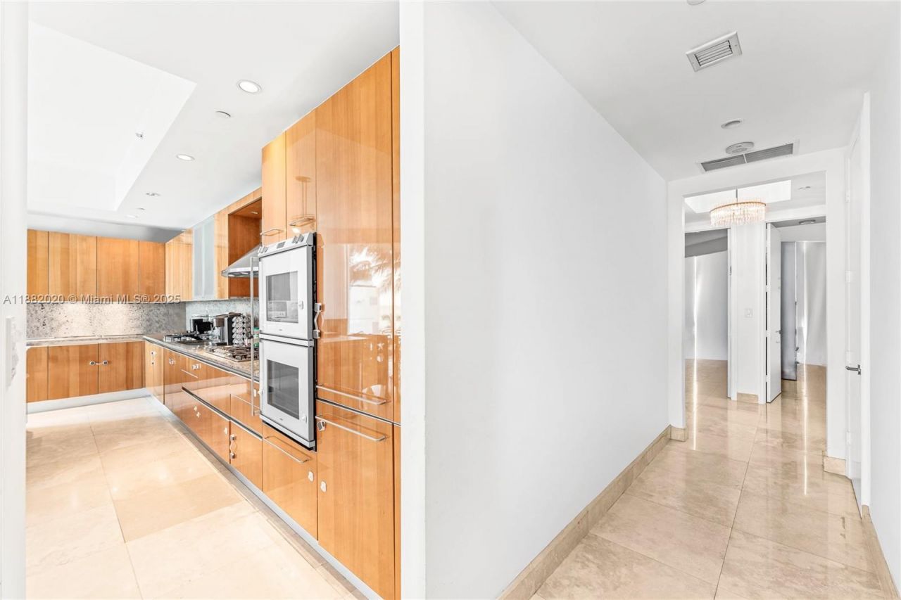 16047 Collins Ave, Unit 404, Sunny Isles Beach, FL 33160 Photo