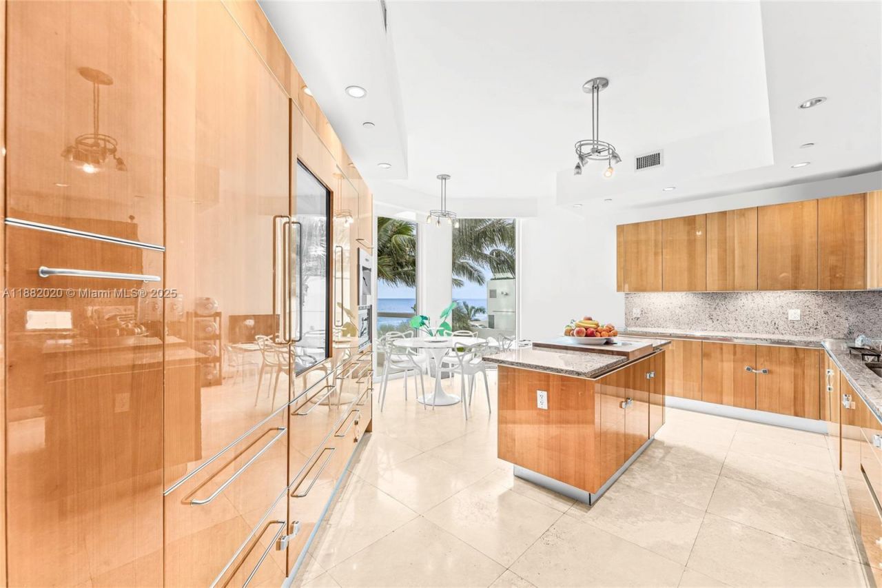 16047 Collins Ave, Unit 404, Sunny Isles Beach, FL 33160 Photo