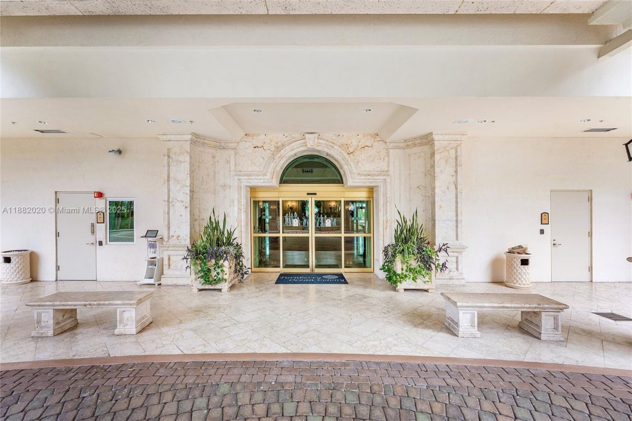 16047 Collins Ave, Unit 404, Sunny Isles Beach, FL 33160 Photo