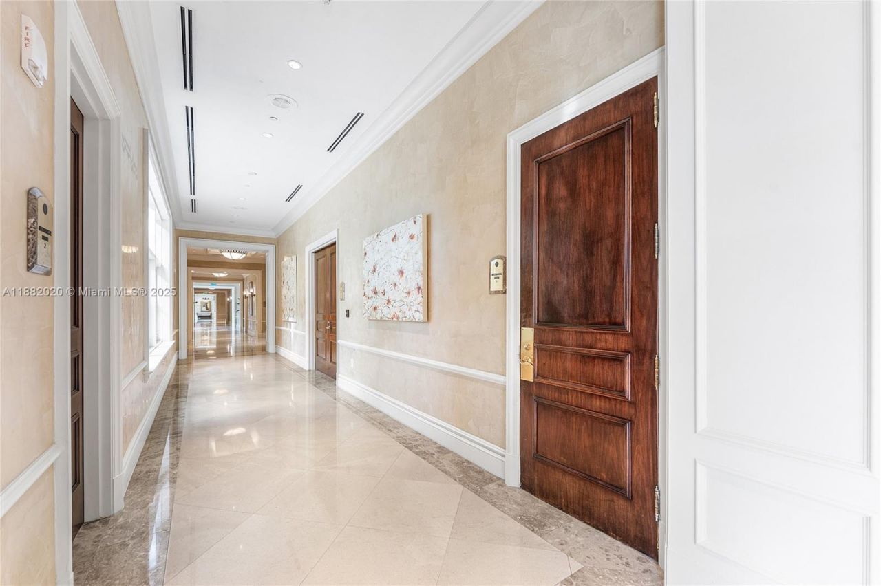 16047 Collins Ave, Unit 404, Sunny Isles Beach, FL 33160 Photo