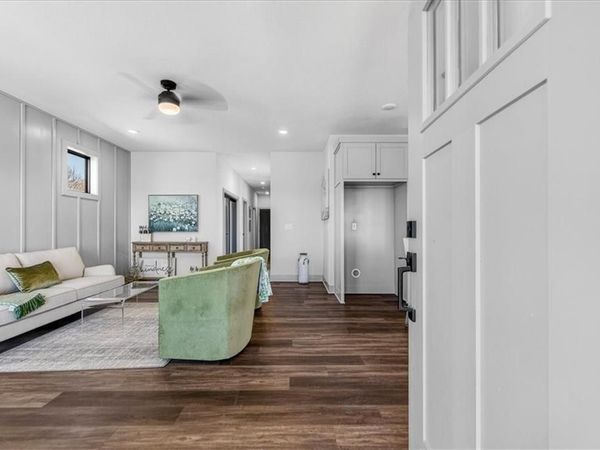 1001 S Riverview Avenue, Independence, MO 64056