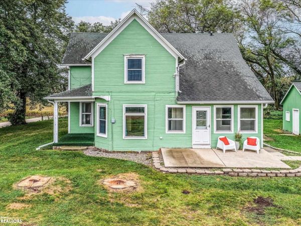 1110 Street F16, Defiance, IA 51527