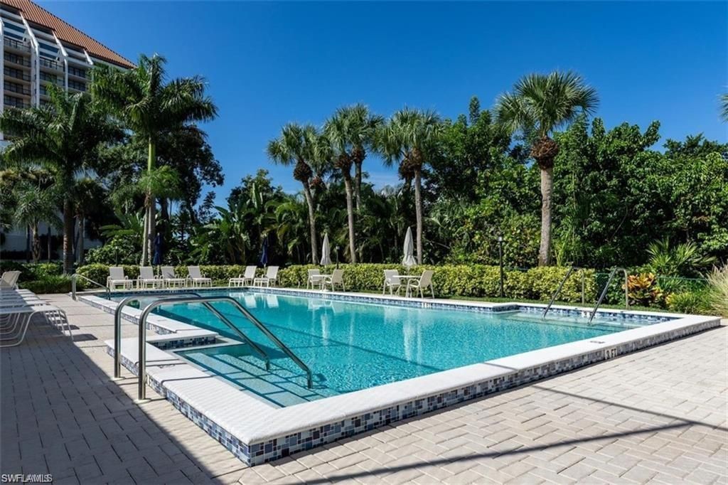 5501 Heron Point Dr, Unit 204, Naples, FL 34108 Photo