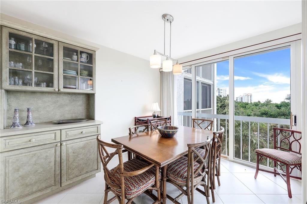 5501 Heron Point Dr, Unit 204, Naples, FL 34108 Photo