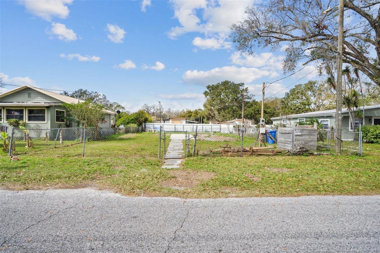12912 Cambridge Avenue, Tampa, FL 33624 Photo
