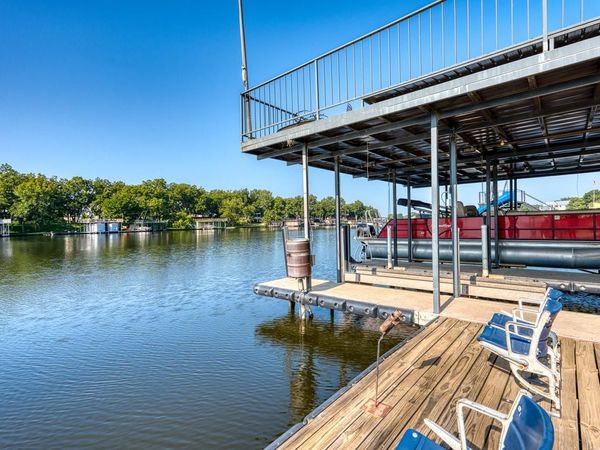 2000 Williams Lakeshore, Kingsland, TX 78639