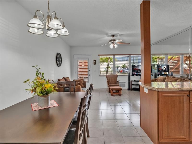 1000 SW 10th Avenue, Unit P4, Hallandale Beach, FL 33009 Photo