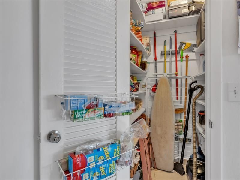 1000 SW 10th Avenue, Unit P4, Hallandale Beach, FL 33009 Photo