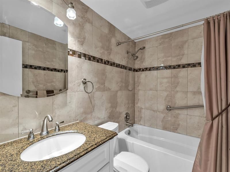 1000 SW 10th Avenue, Unit P4, Hallandale Beach, FL 33009 Photo