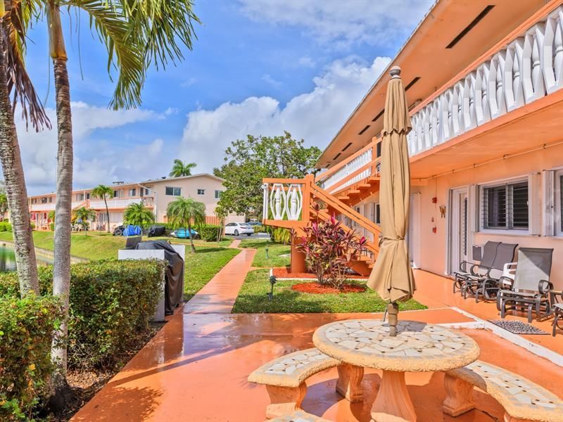 1000 SW 10th Avenue, Unit P4, Hallandale Beach, FL 33009 Photo