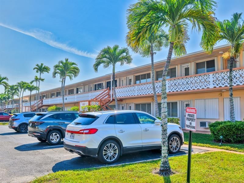 1000 SW 10th Avenue, Unit P4, Hallandale Beach, FL 33009 Photo