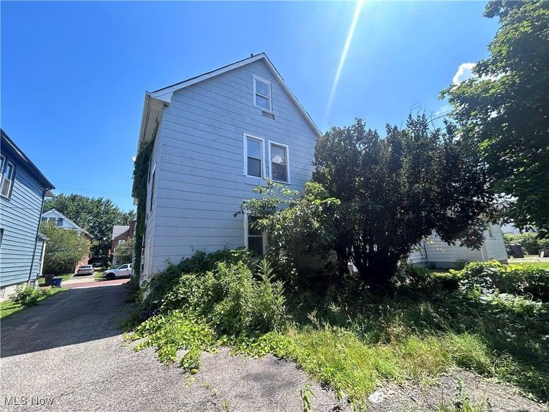 924 Stevenson Road, Cleveland, OH 44110 Photo 3