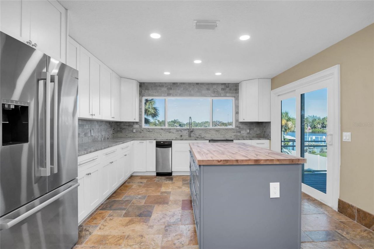 5517 Manatee Point Drive, New Port Richey, FL 34652 Photo