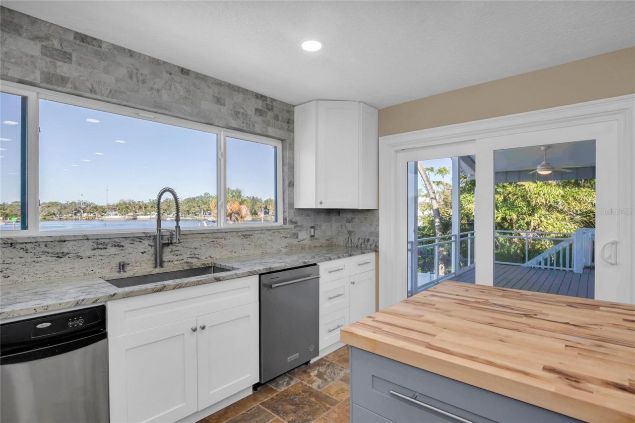 5517 Manatee Point Drive, New Port Richey, FL 34652 Photo