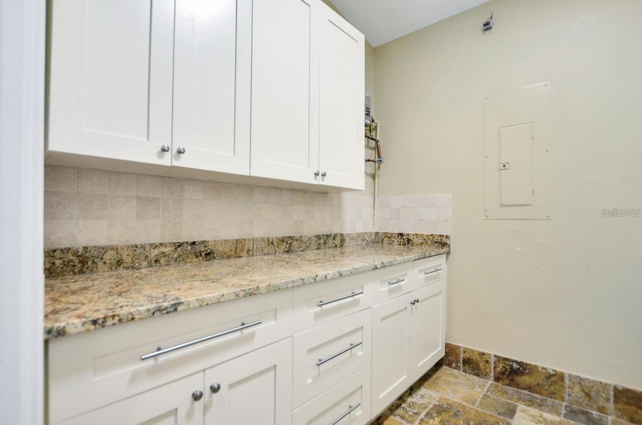 5517 Manatee Point Drive, New Port Richey, FL 34652 Photo