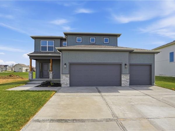 4712 SW 6th Terrace, Blue Springs, MO 64014