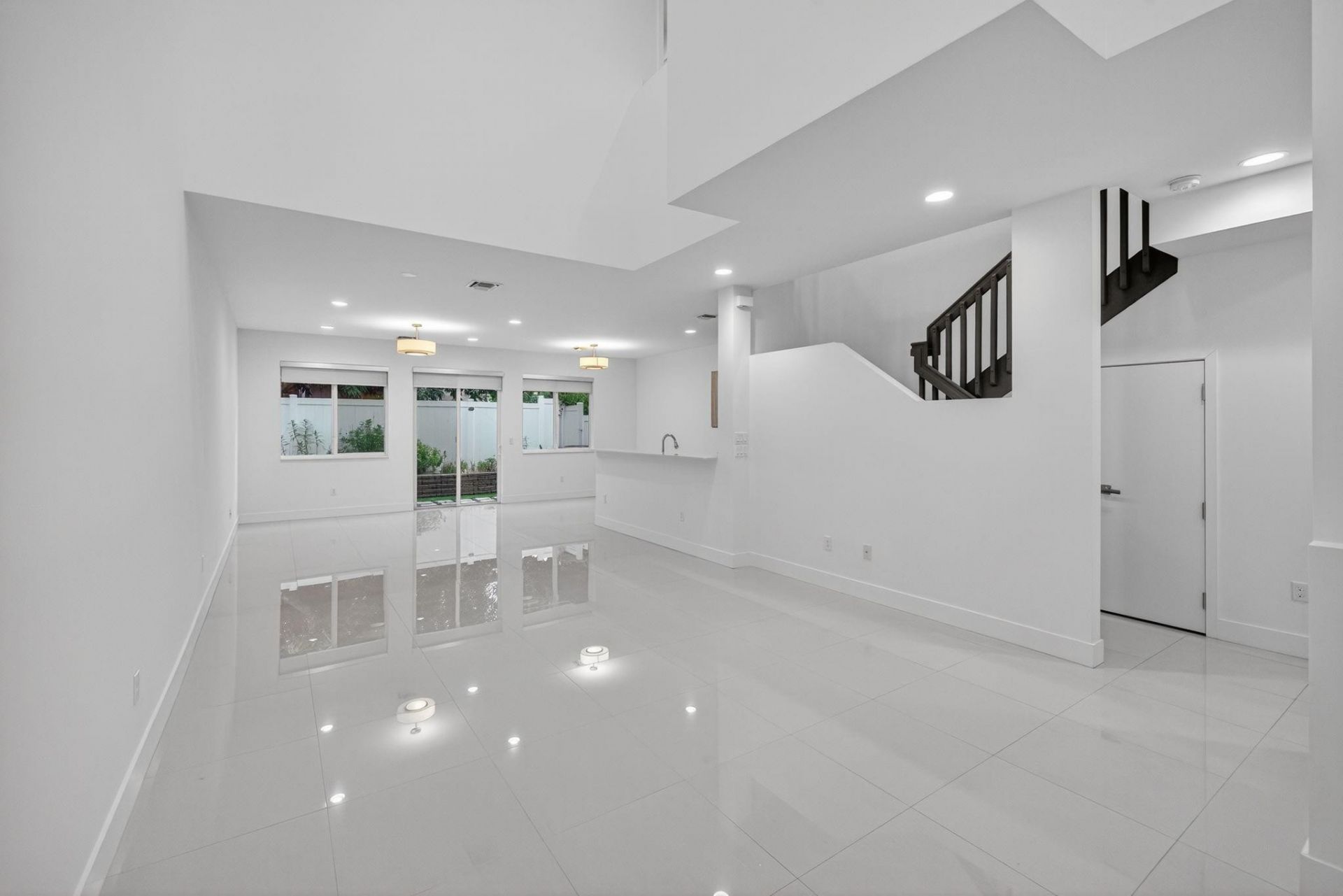 737 SE 1st Court, Unit 737, Pompano Beach, FL 33060 Photo