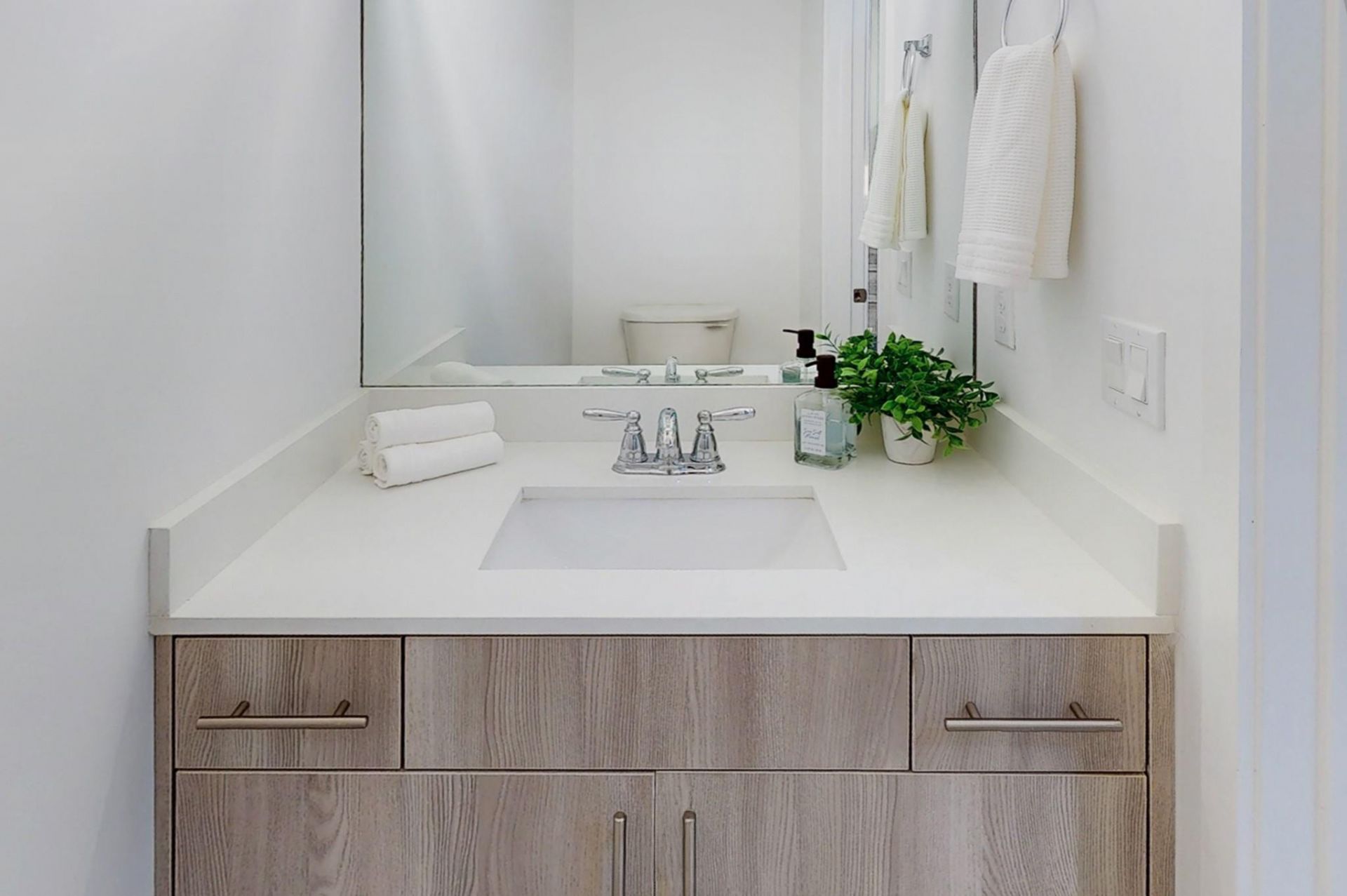 737 SE 1st Court, Unit 737, Pompano Beach, FL 33060 Photo