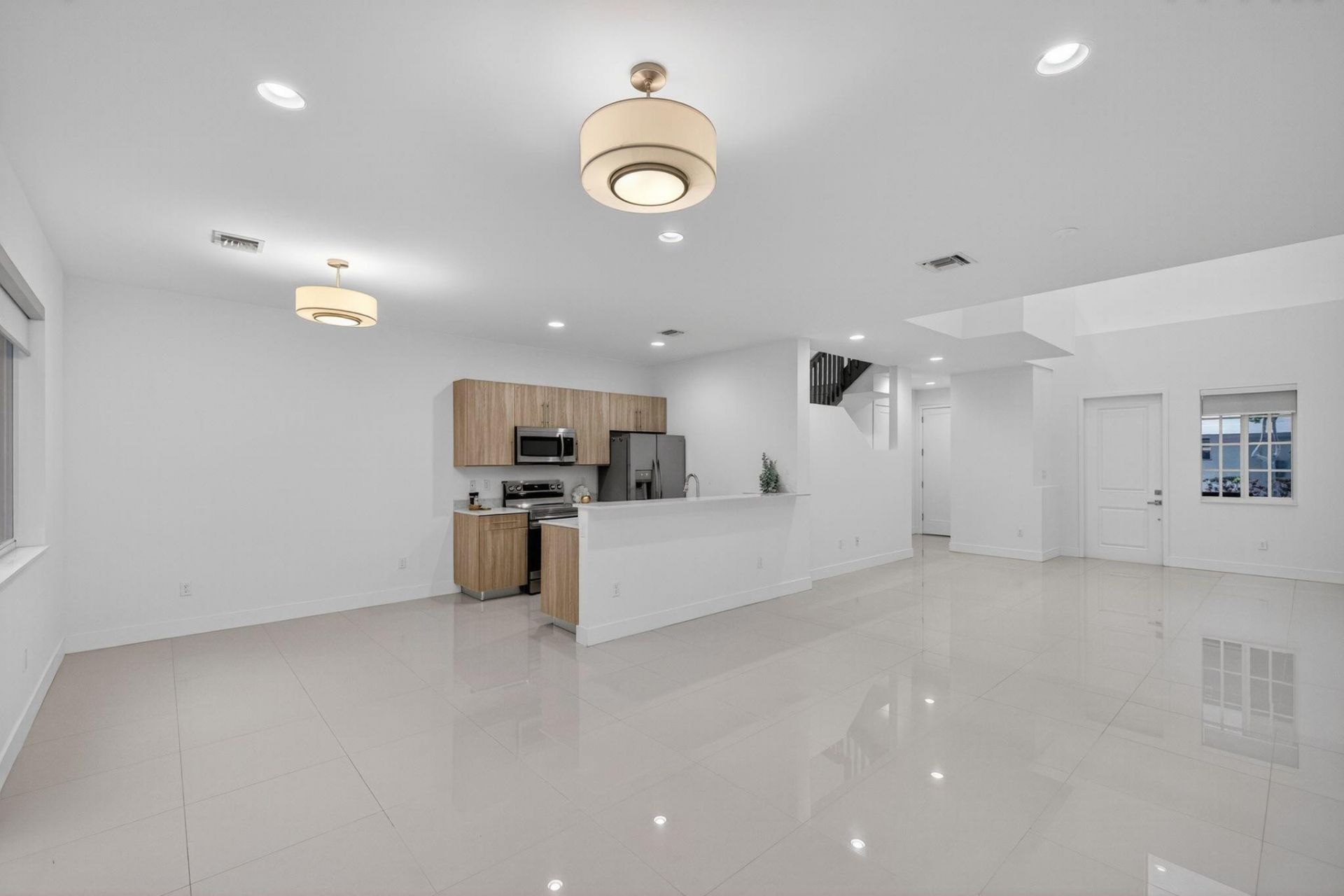 737 SE 1st Court, Unit 737, Pompano Beach, FL 33060 Photo