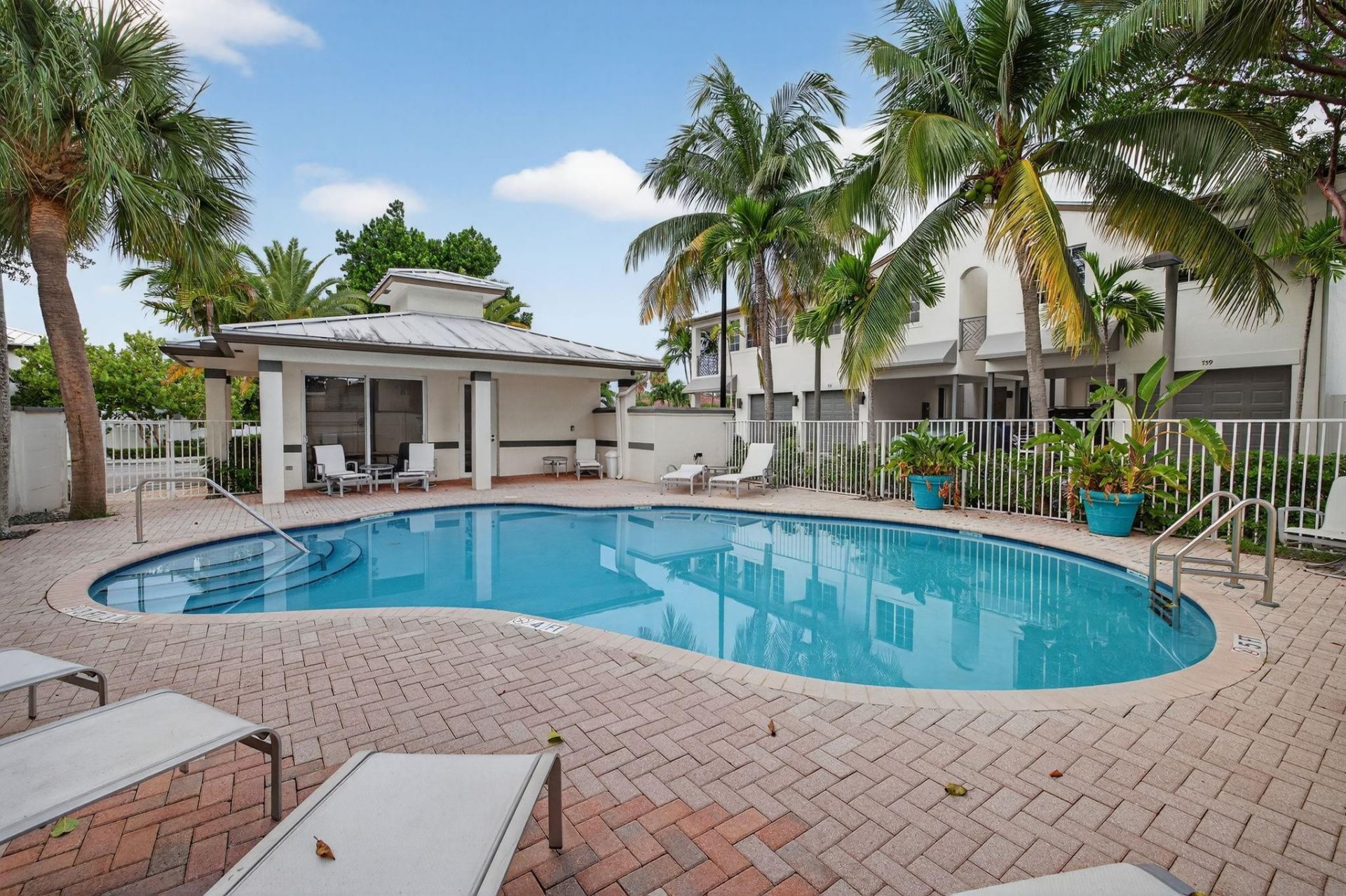 737 SE 1st Court, Unit 737, Pompano Beach, FL 33060 Photo