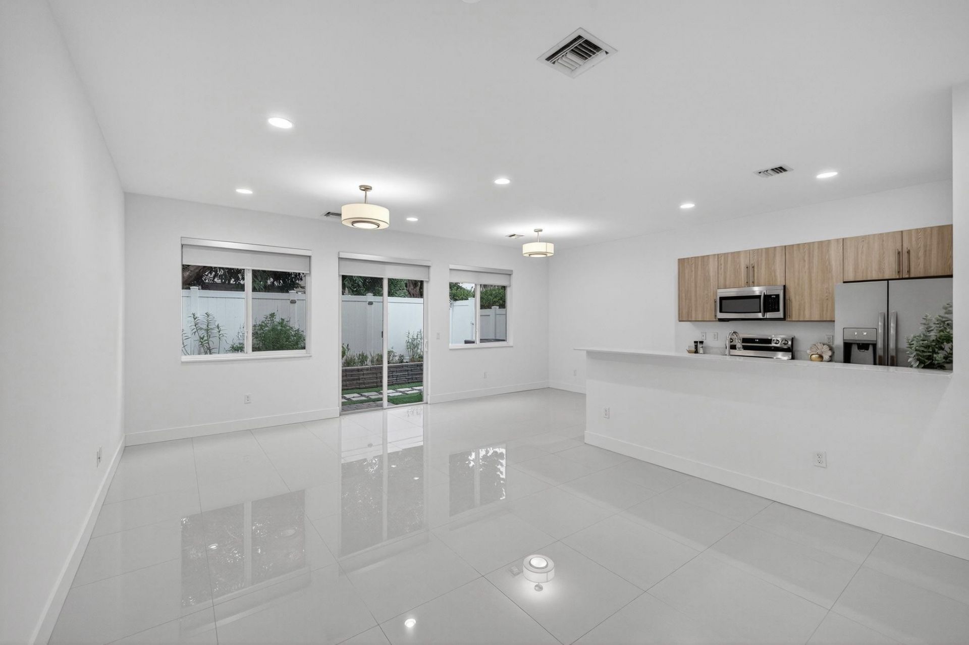 737 SE 1st Ct, Unit 737, Pompano Beach, FL 33060 Photo