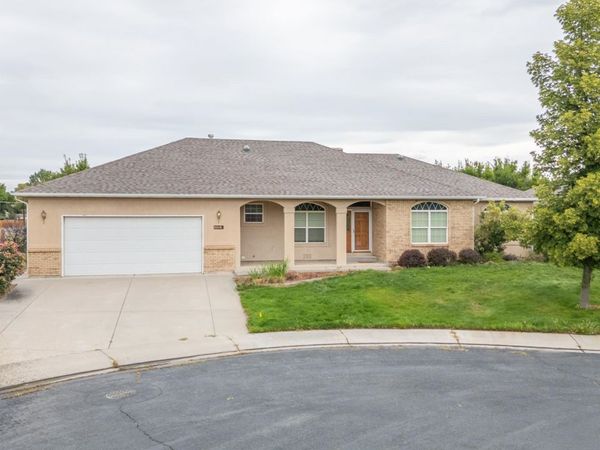 2802 Grand View Circle, Grand Junction, CO 81506