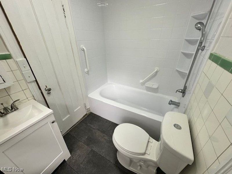 13901 Larchmere Boulevard, Cleveland, OH 44120 Photo 22