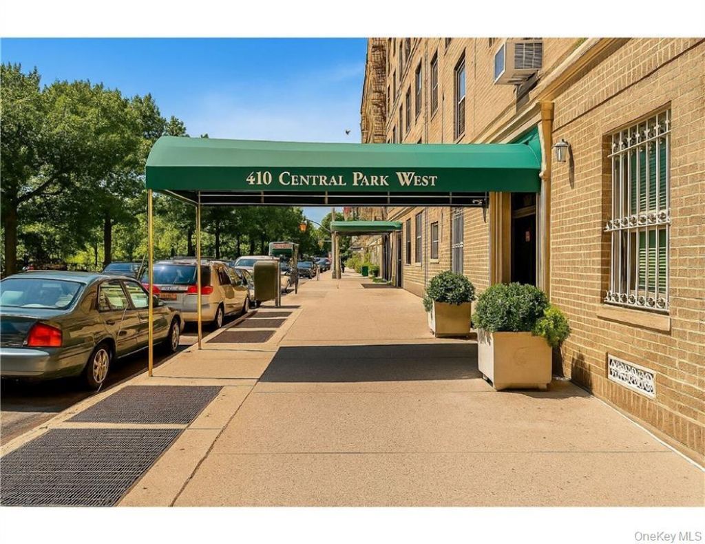 410 Central Park West, Unit 3C, New York, NY 10025 Main Photo