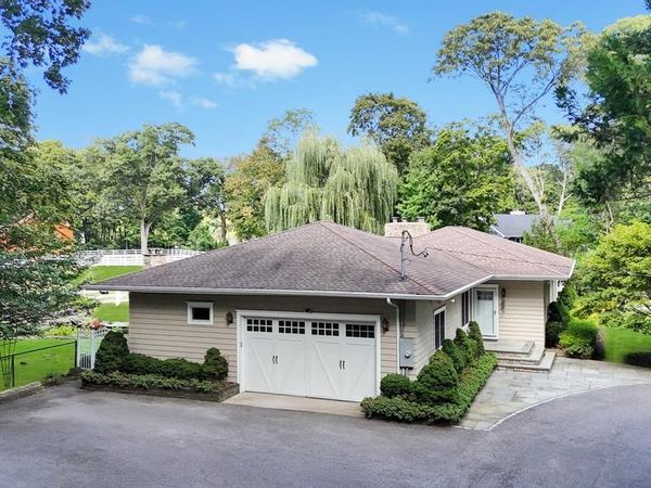 109 Oakside Drive, Smithtown, NY 11787