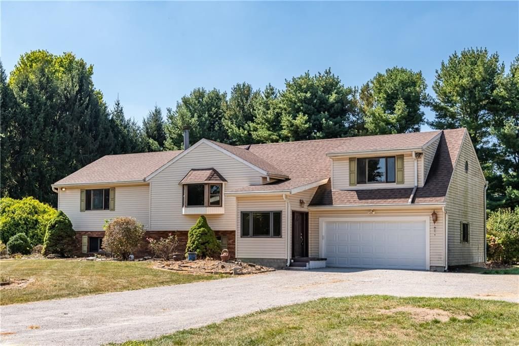 4863 Horseman Drive, Fairborn, OH 45324 Main Photo