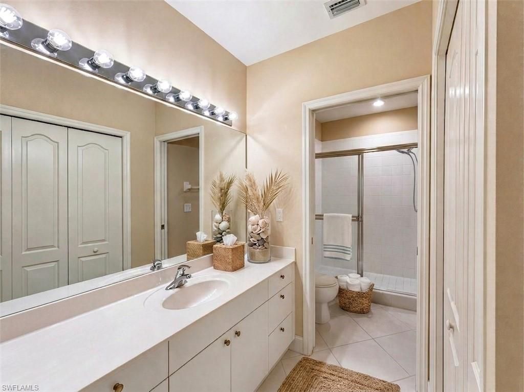 7811 Regal Heron Cir, Unit 302, Naples, FL 34104 Photo