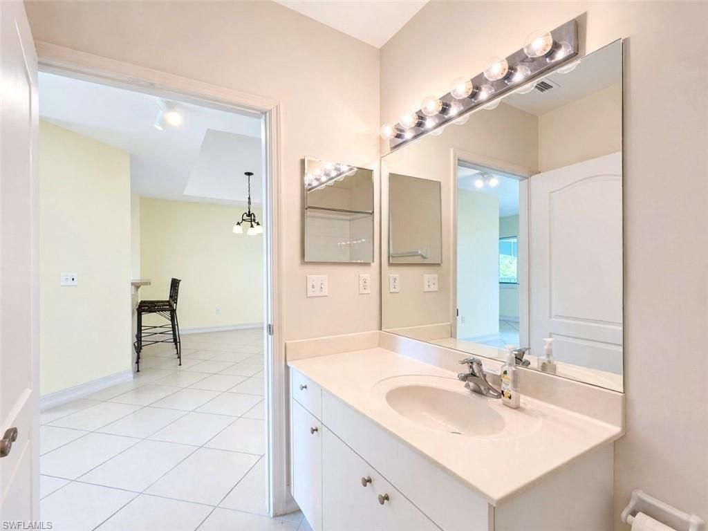 7811 Regal Heron Cir, Unit 302, Naples, FL 34104 Photo