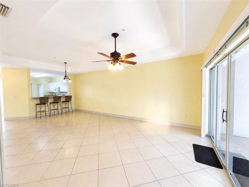 7811 Regal Heron Cir, Unit 302, Naples, FL 34104 Photo