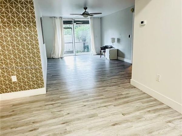 7100 NW 17, Unit 111, Plantation, FL 33313