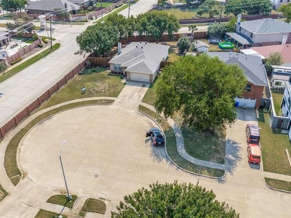 6004 Guilia Drive, Grand Prairie, TX 75052