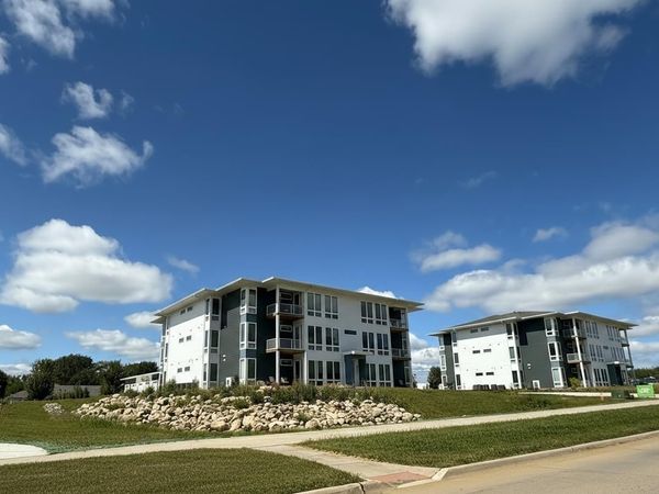 4015 Cedar Heights Drive, Unit 10, Cedar Falls, IA 50613