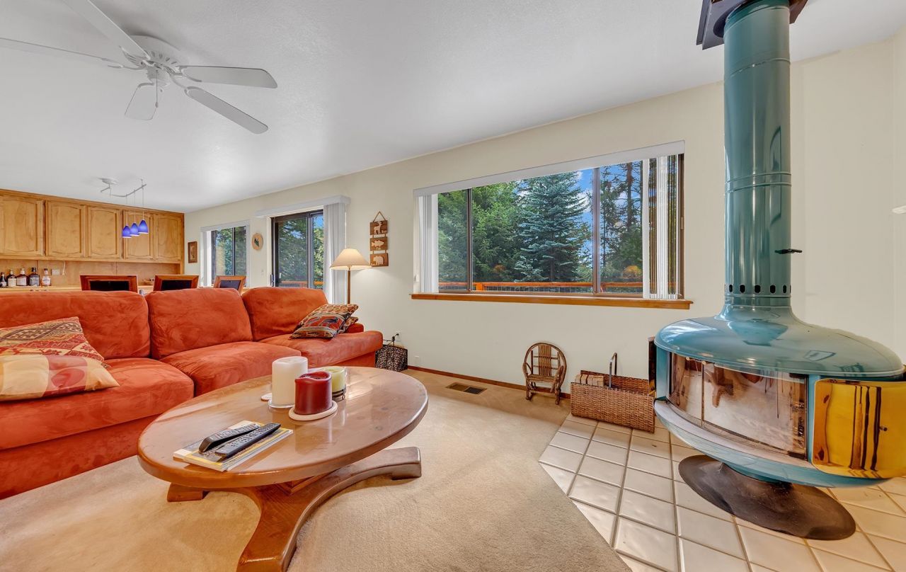 608 E Burnt Cedar Road, Lake Almanor, CA 96137 Photo