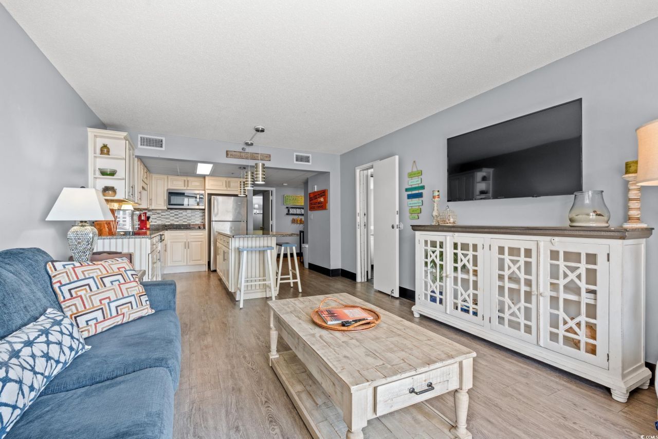 201 74th Ave. N Photo 4