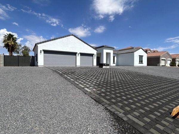 8610 W MONACO Boulevard, Arizona City, AZ 85123