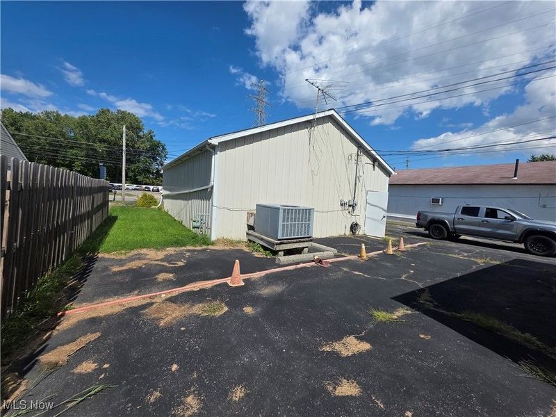 41981 N Ridge Road, Elyria, OH 44035 Photo 31