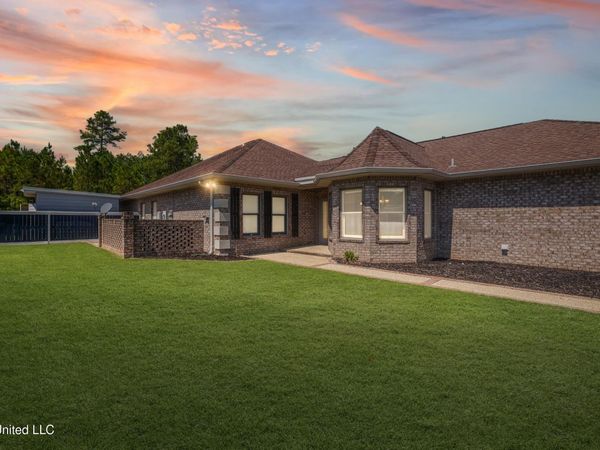 15301 Parker Road, Biloxi, MS 39532