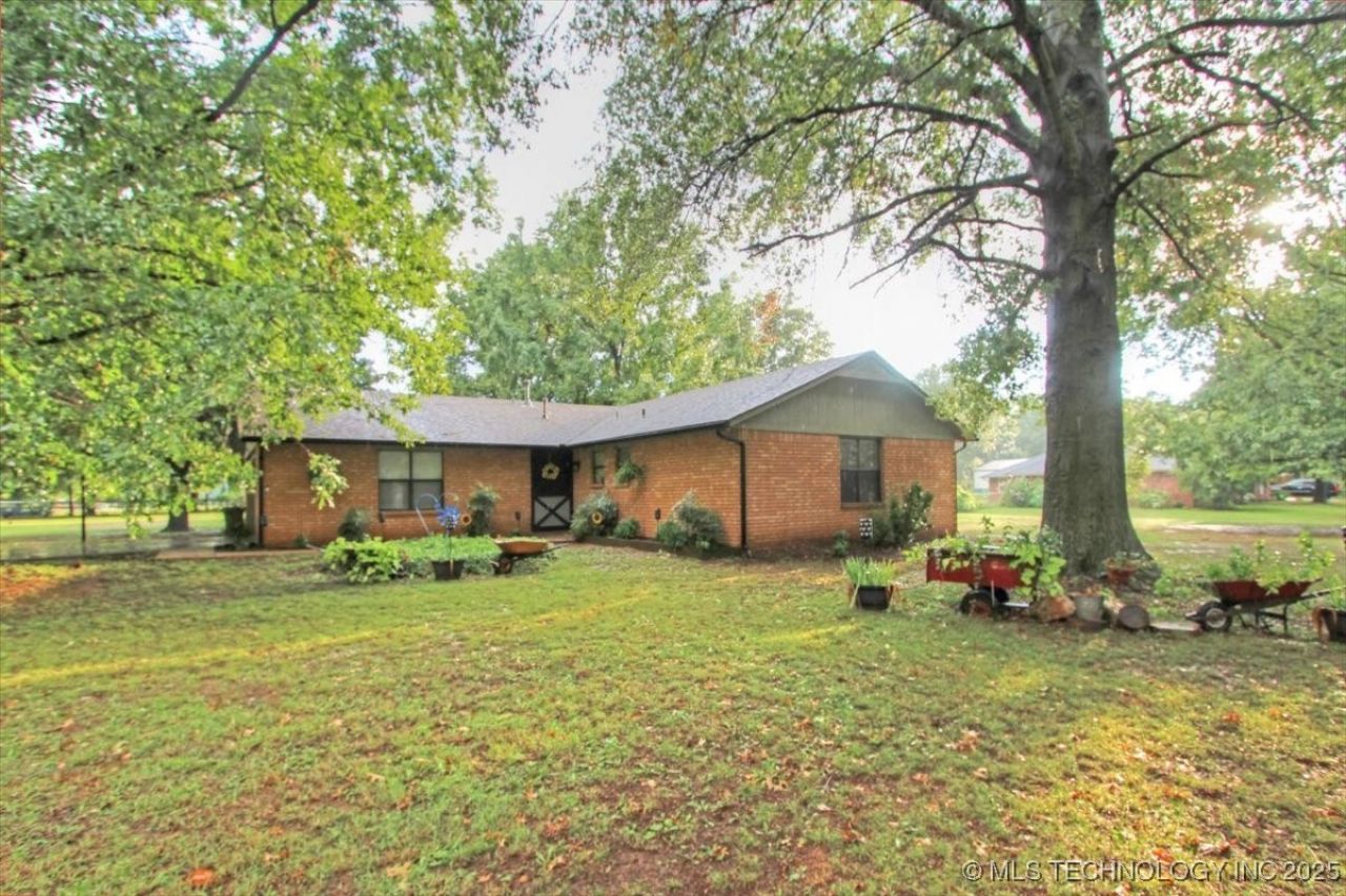 9904 E Northlea, Claremore, OK 74017 Main Photo