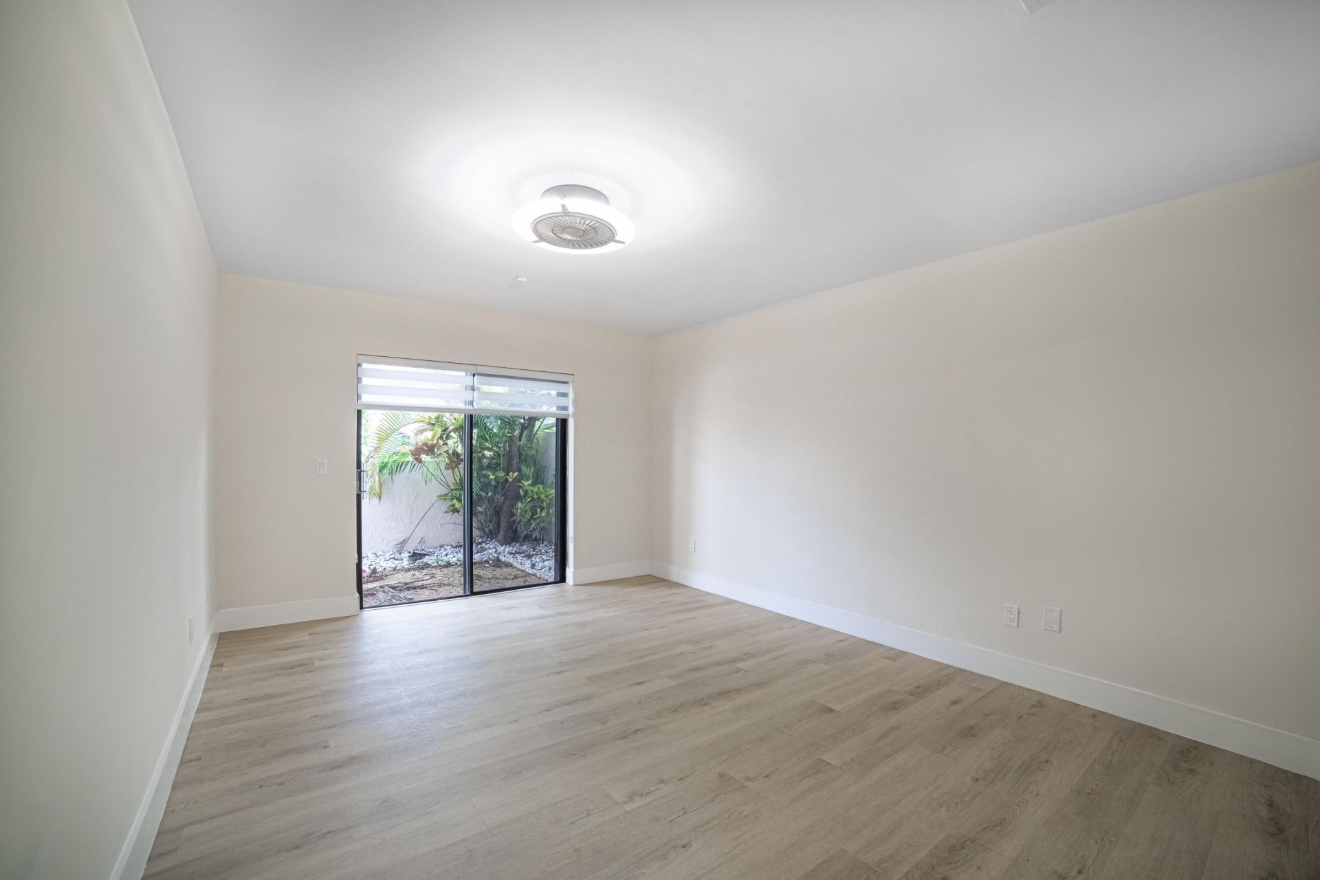 8008 Eastlake Drive, Unit 12-a, Boca Raton, FL 33433 Photo