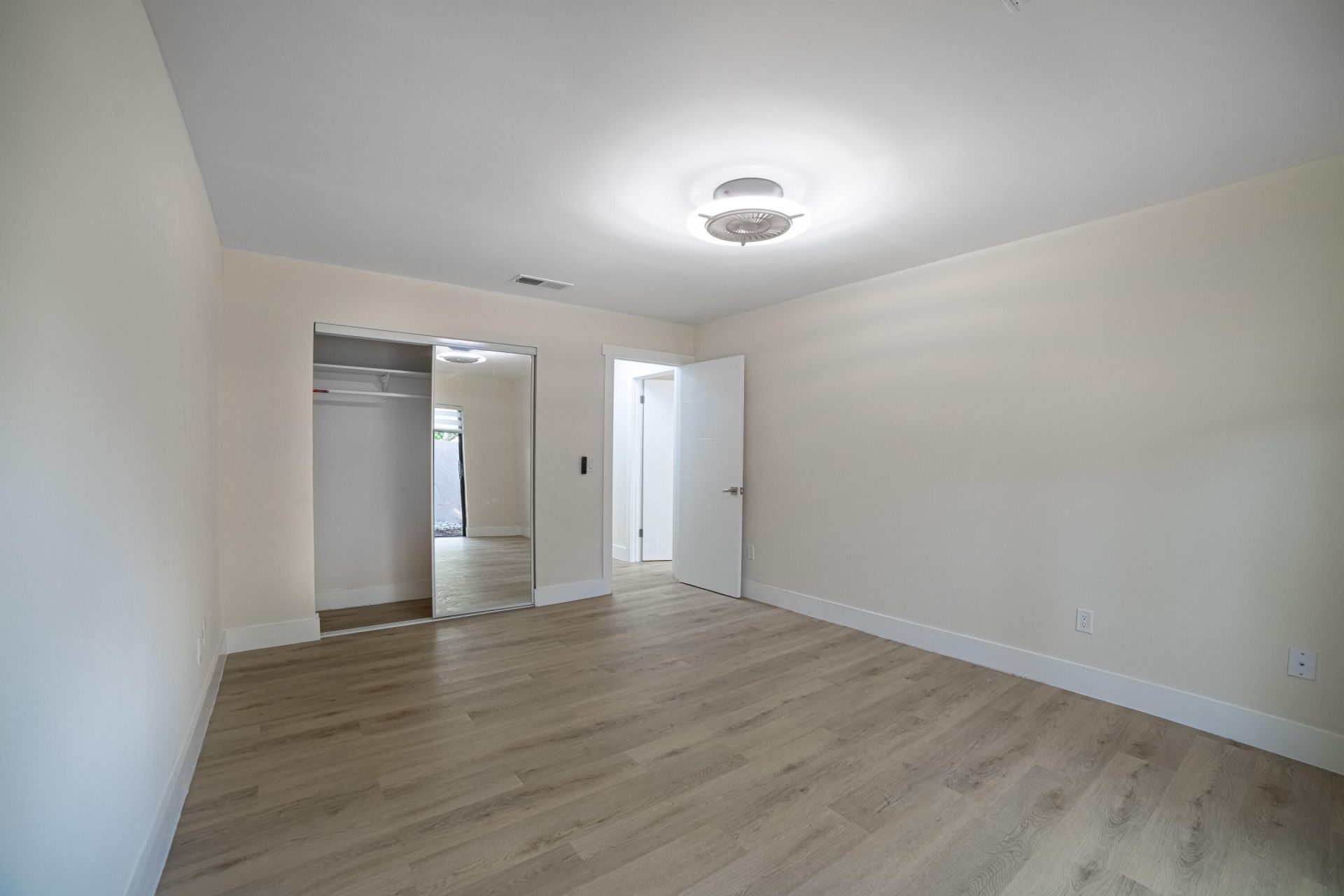 8008 Eastlake Drive, Unit 12-a, Boca Raton, FL 33433 Photo