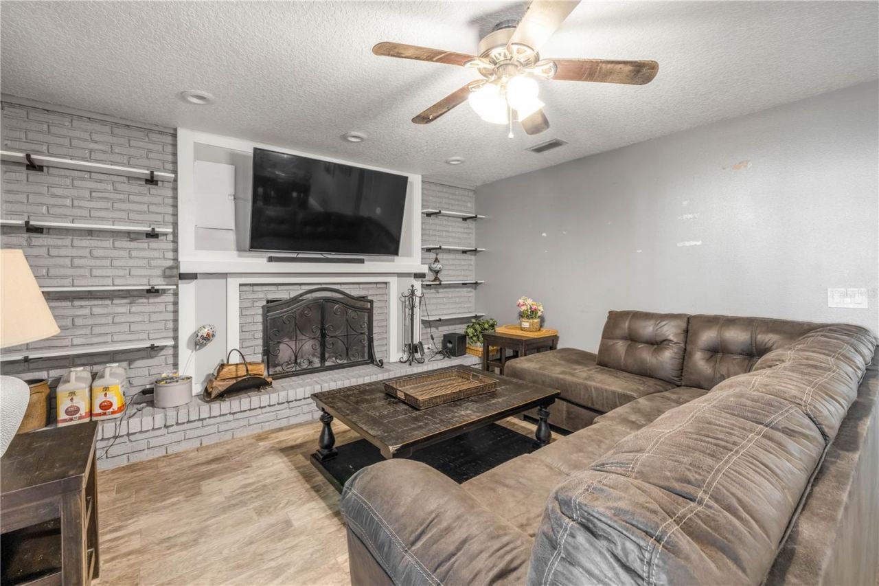 2097 Cleo Lane, Deltona, FL 32738 Photo