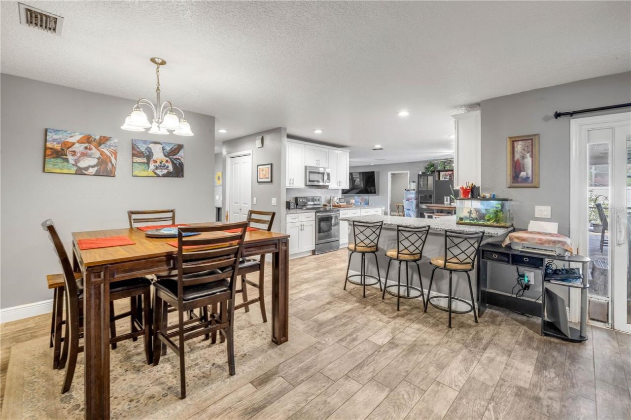 2097 Cleo Lane, Deltona, FL 32738 Photo