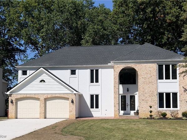 29772 Hilliard Oak Lane, Westlake, OH 44145