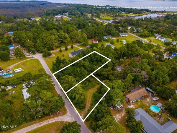 200 Lee Daniels Road, Atlantic, NC 28511