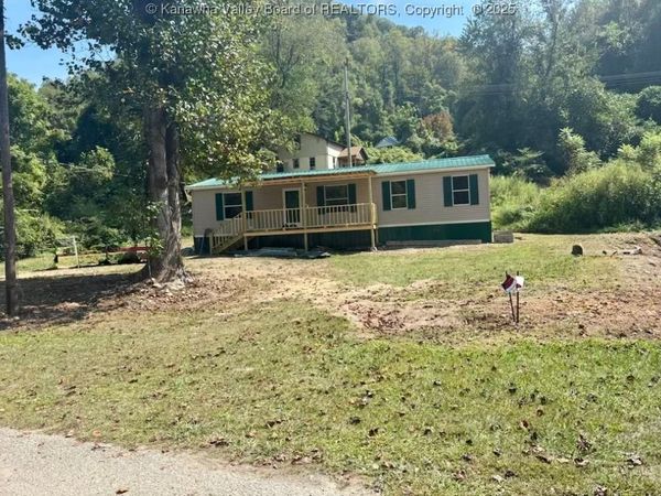 193 Superior Road, Omar, WV 25638