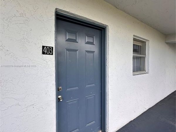 2800 Somerset Dr, Unit 403J, Lauderdale Lakes, FL 33311